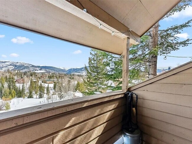 Building Photo - Winter Seasonal Rental- Woodworks 6726