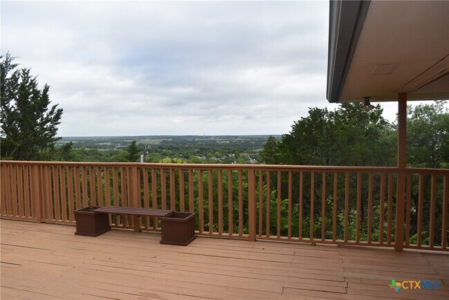 Building Photo - 1511 Wild Ridge Dr