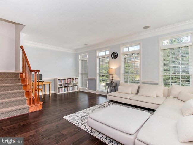 Building Photo - 25813 Mews Terrace