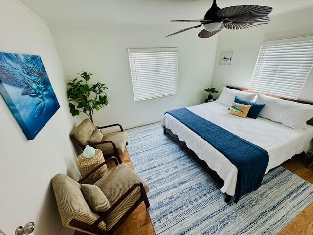 Building Photo - 642 Oak St