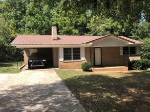 Building Photo - 2/1 outside city limits of Shelby, NC