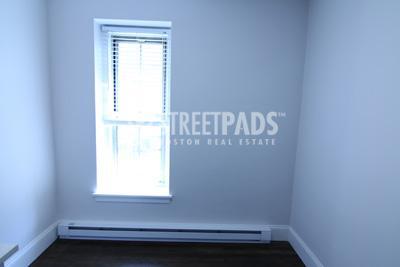 Building Photo - 3 bedroom in Boston MA 02115