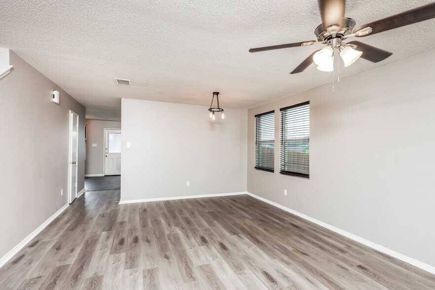 Building Photo - 1222 Wisdom Dr