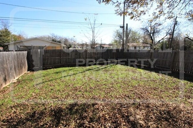 Building Photo - 1017 S 9th St