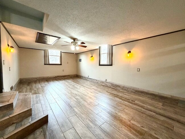 Building Photo - 2811 Thrush Dr