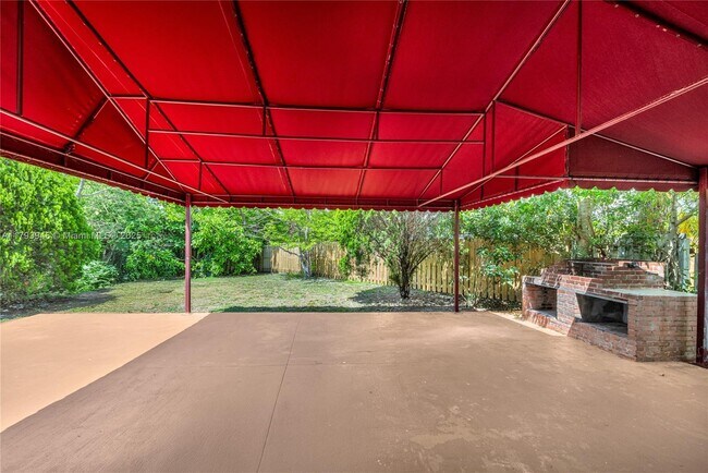 Building Photo - 4470 SW 153rd Ave