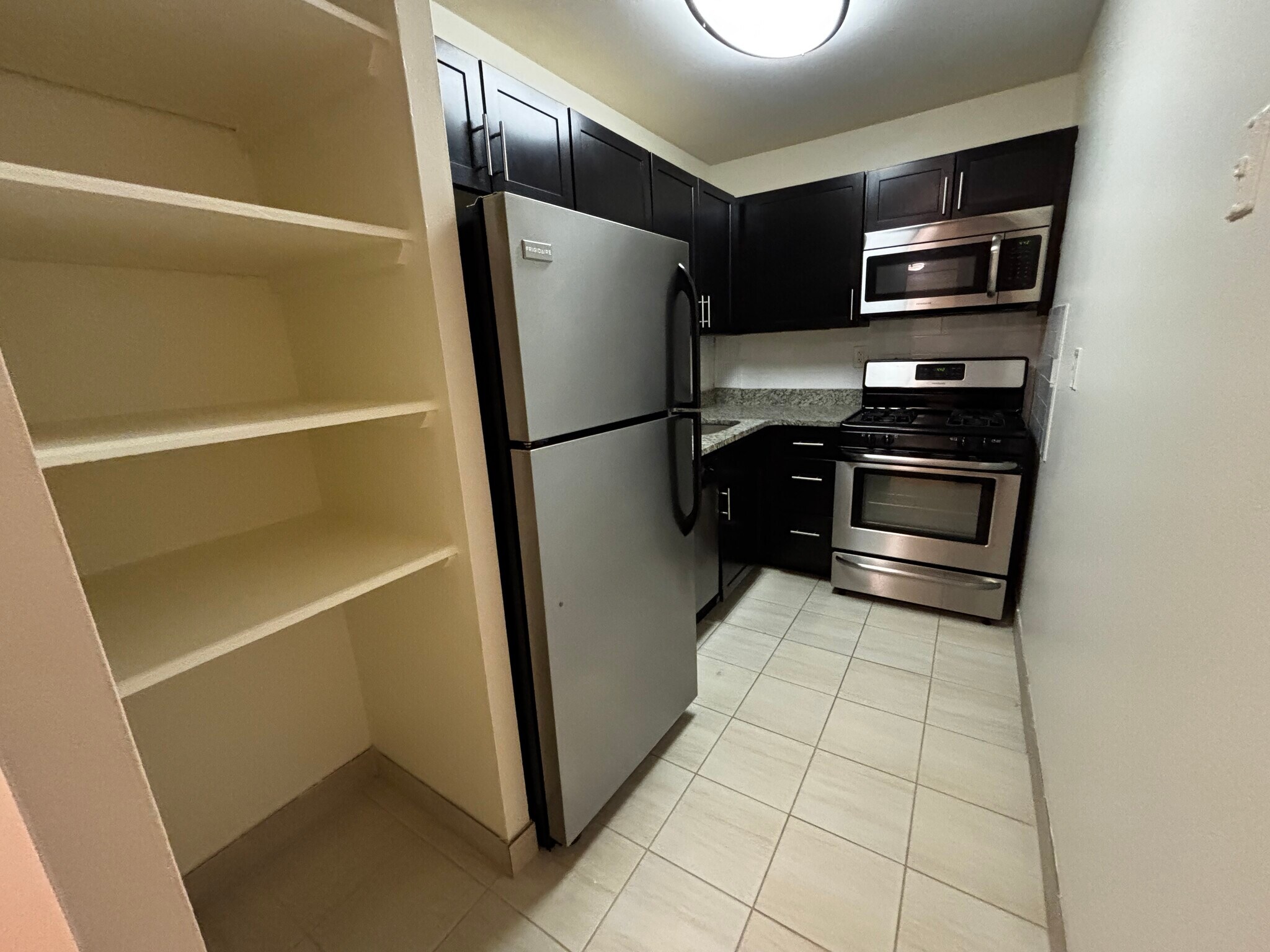 Building Photo - 109 Babcock St