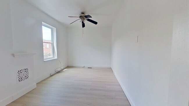 Building Photo - Boarding House WEEKLY RENT