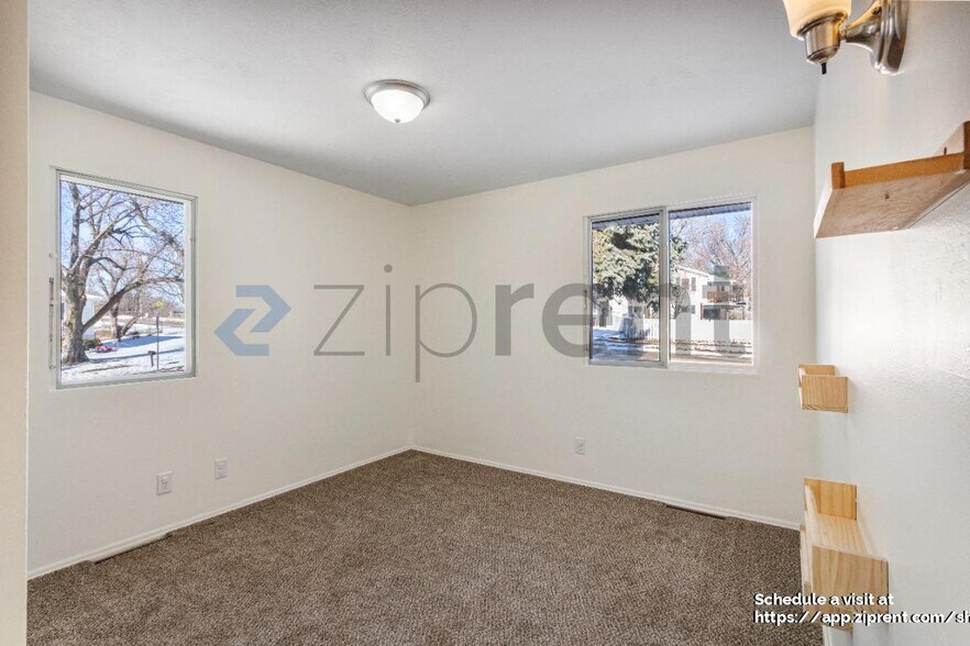 Building Photo - 10017 Sprague St