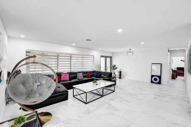 Building Photo - 3681 N 54th Ave