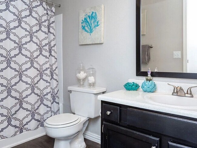 Building Photo - 4600 W Pioneer Dr