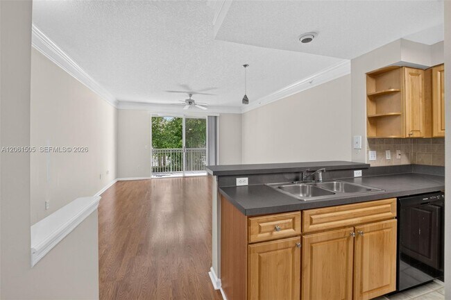 Building Photo - 2024 Alta Meadows Ln