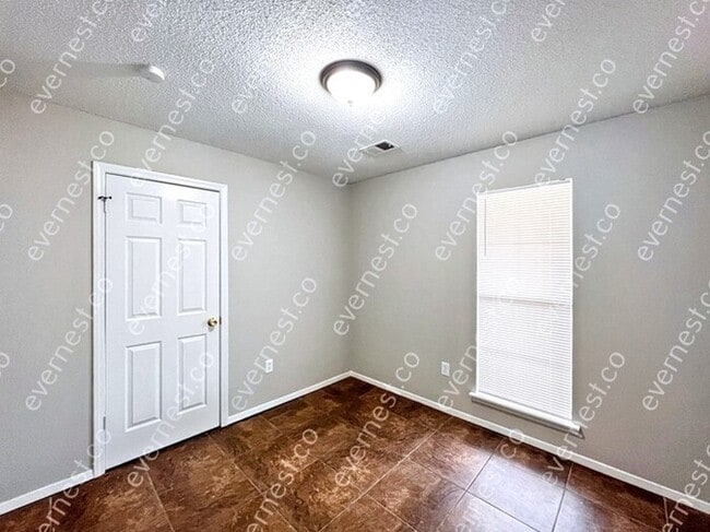 Building Photo - 3455 Lynnfield Cove