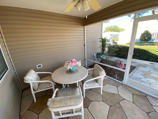 Building Photo - ANNUAL Lease – Turnkey 2+2 Patio Villa in the Desirable Village of Bonnybrook