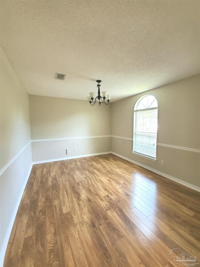 Building Photo - 9000 Bluebay Ln