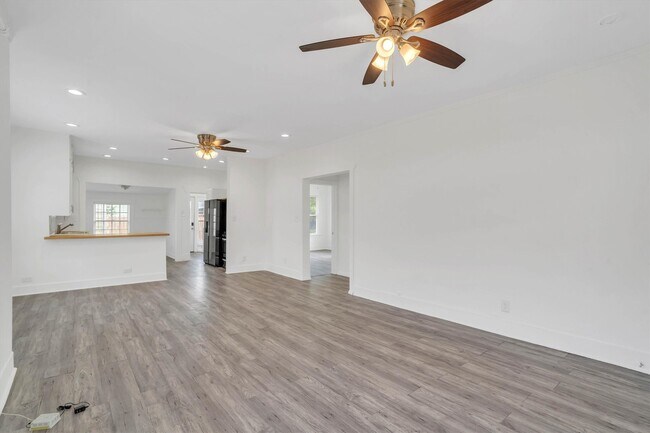 Building Photo - 1109 Gargan St