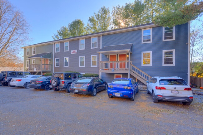 Building Photo - 208 Wharton St