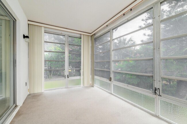 Building Photo - 2950 SE Ocean Blvd