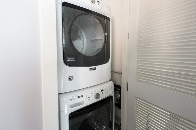 Building Photo - 88 Townsend St