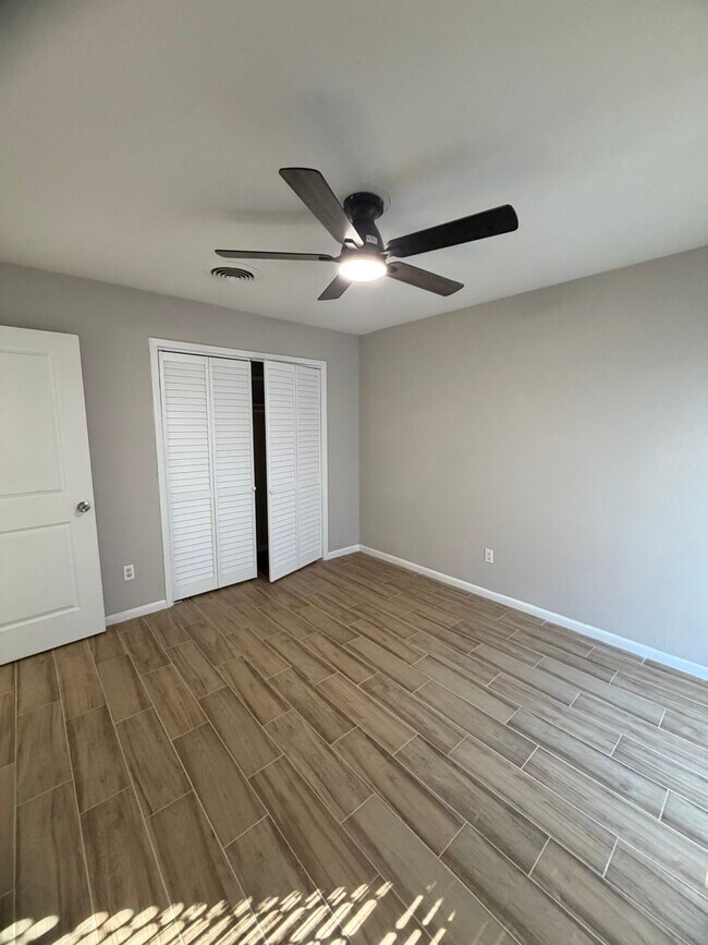 Building Photo - 10001 Westpark Dr