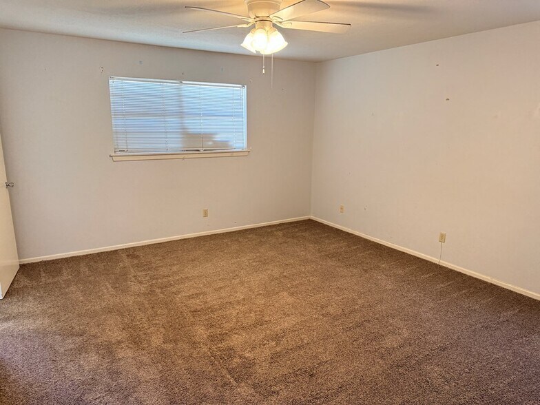 Building Photo - 4252 Candy Ln
