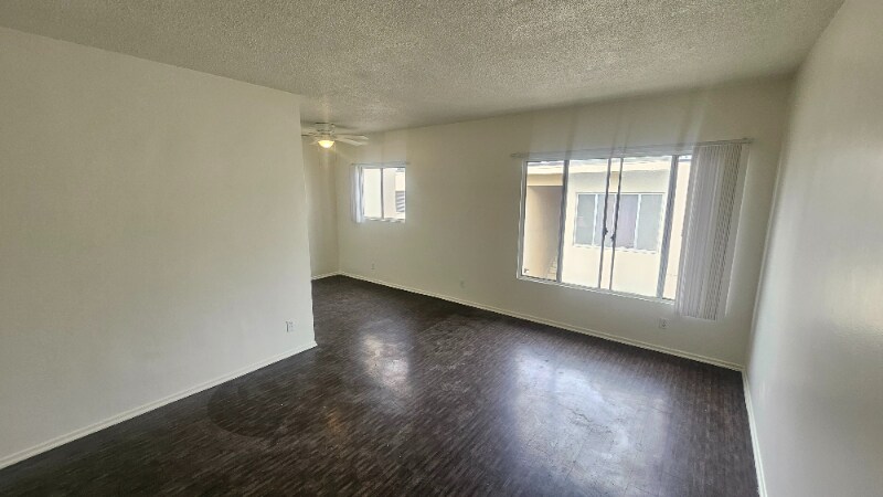 Building Photo - 866 W 126th St