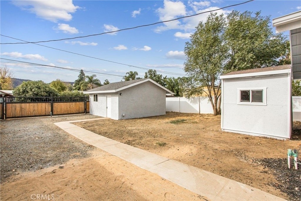Building Photo - 24705 1st Ave