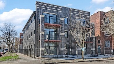 Building Photo - 6343 S Drexel Ave
