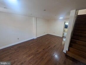 Building Photo - 1624 W Diamond St
