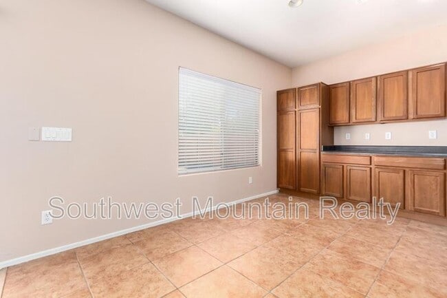 Building Photo - 41261 W Laramie Rd