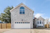 Building Photo - 3364 Milbridge Dr