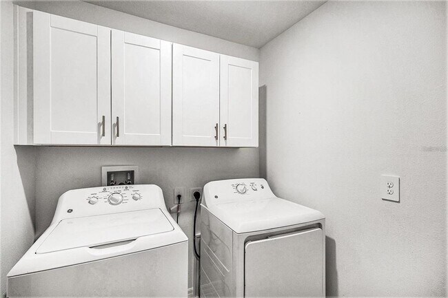 Building Photo - 2871 Silver Scallop Lp
