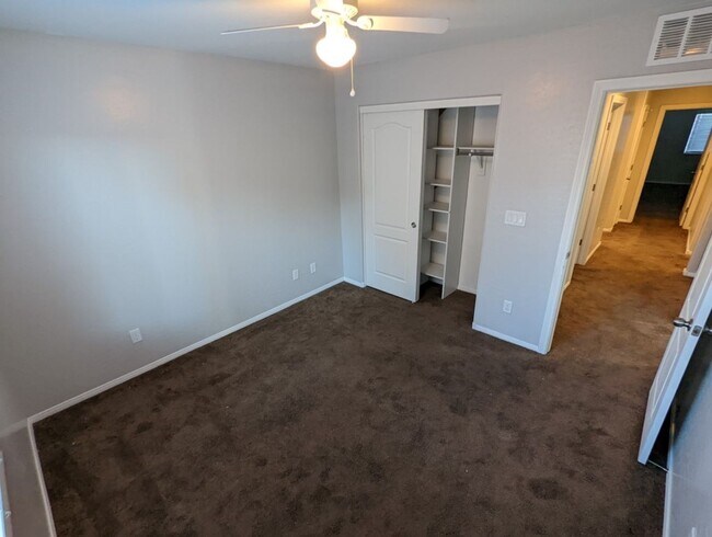 Building Photo - 7760 Floral Fabric Ct