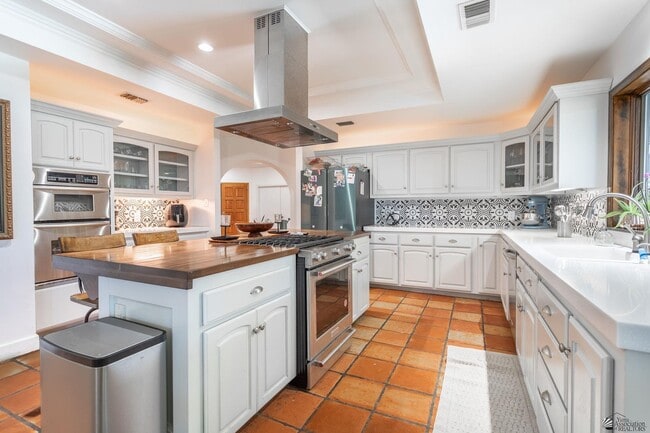 Building Photo - 3208 S Palomino Way