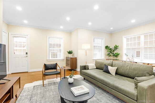 Building Photo - 420 Midland Ave