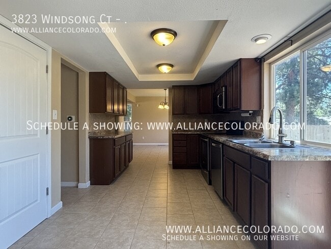 Building Photo - 3823 Windsong Ct