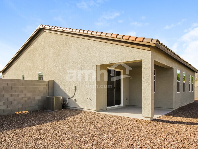 Building Photo - 8220 S 21st Ln