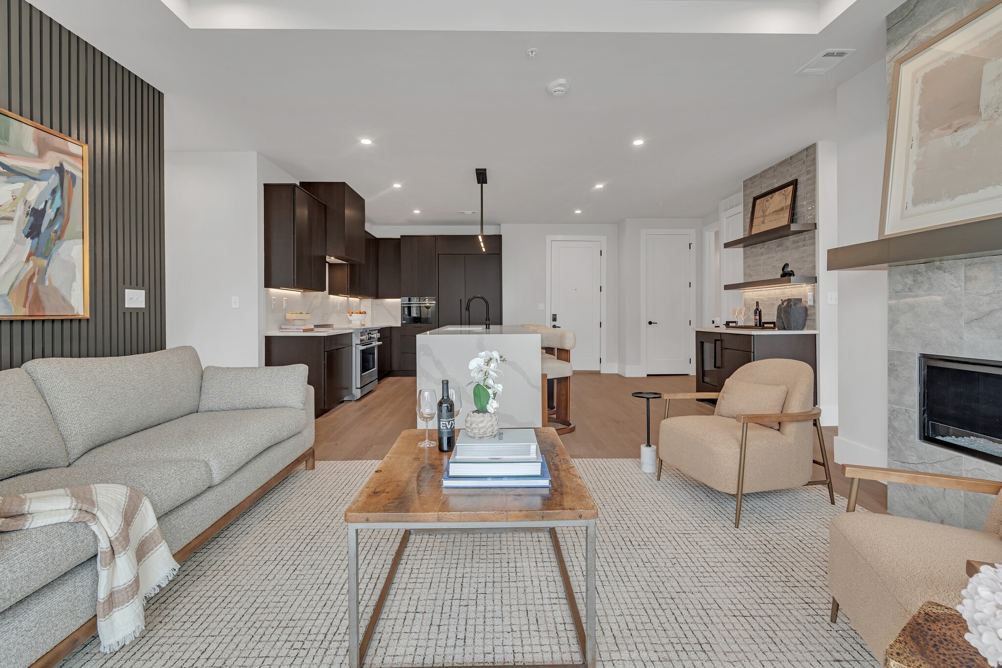 Building Photo - 321 31st Ave N