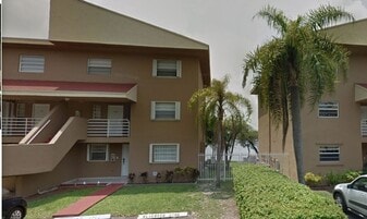 Building Photo - 2762 W 60th St