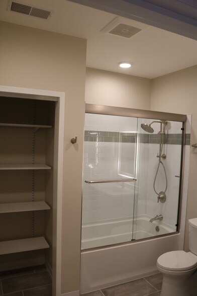 Guest Bathroom - 628 Washington St