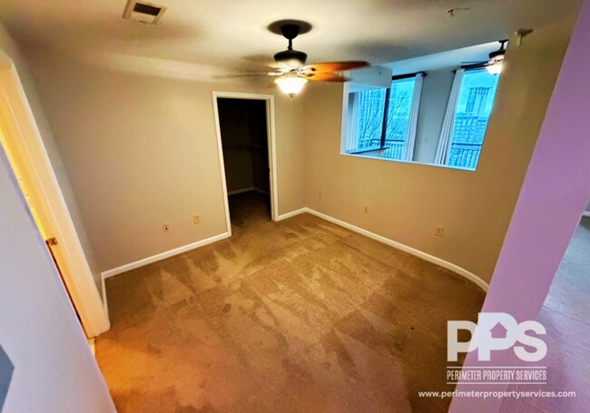 Building Photo - 3040 Peachtree Rd NE