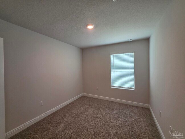 Building Photo - 9011 Golden Eye Dr