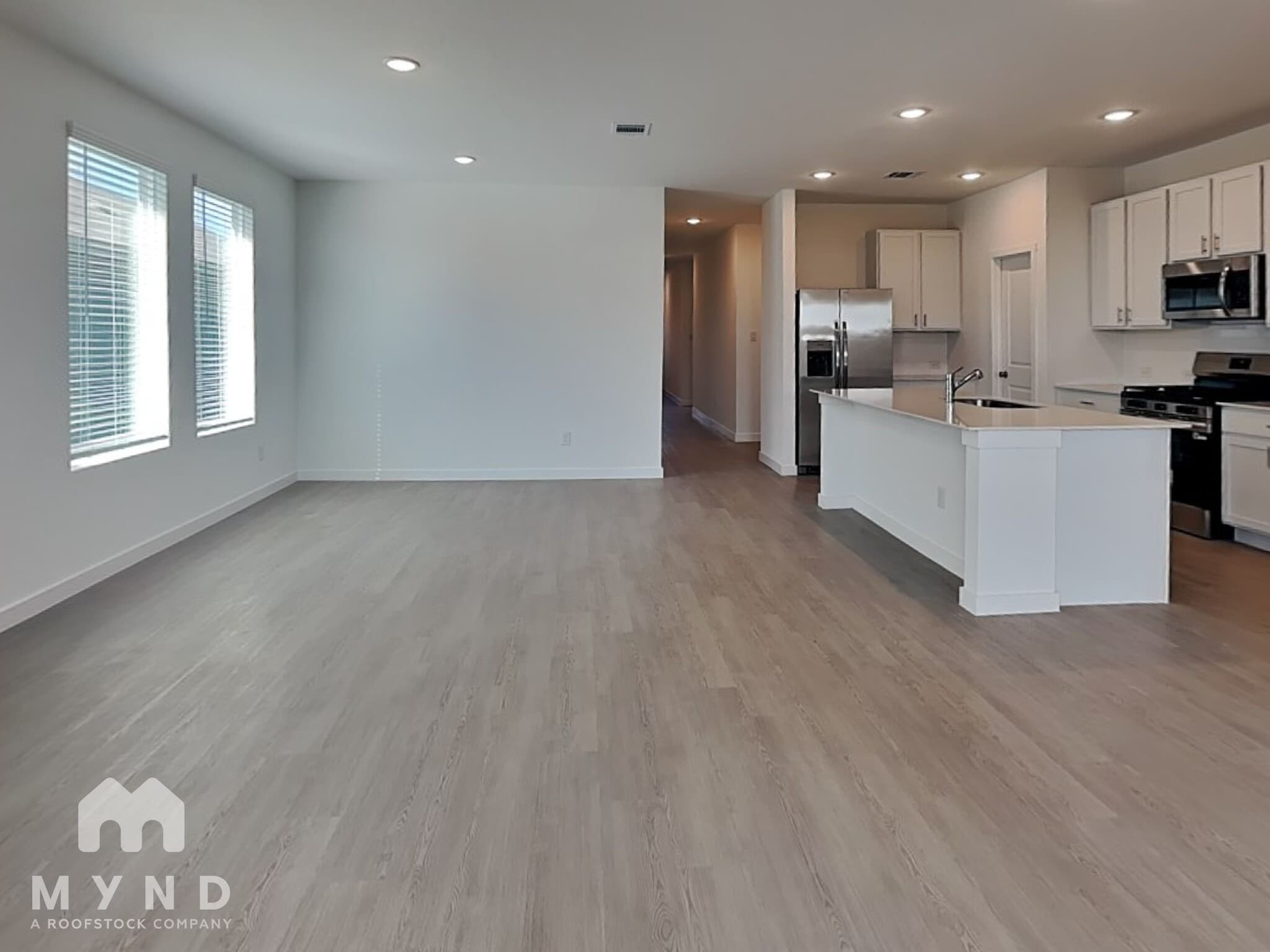 Building Photo - 10632 Ysasmendi Rdg