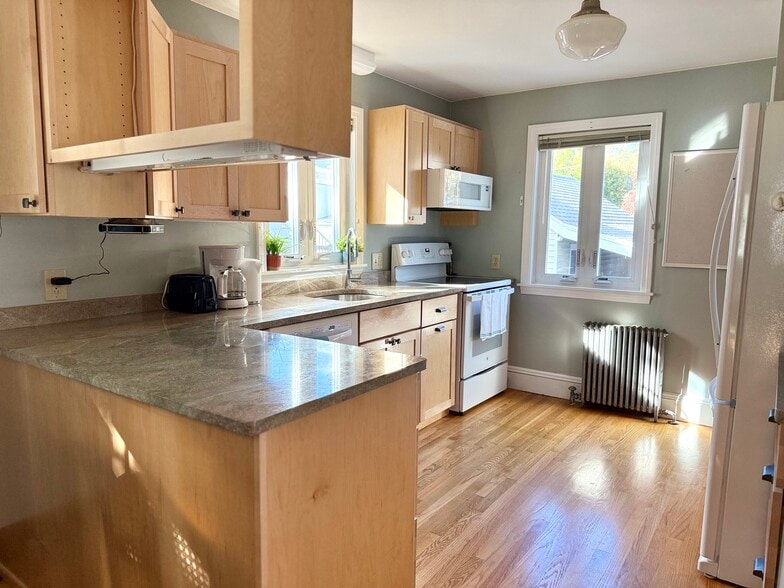 Building Photo - 5 Franklin St