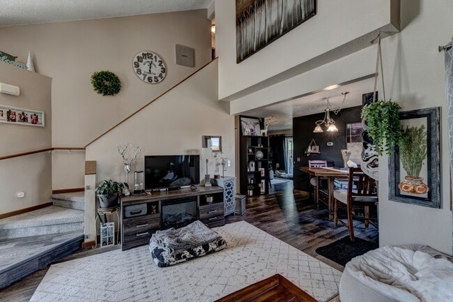Building Photo - 4025 Wild Flower Dr