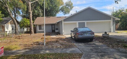 Building Photo - NEWLY REMODELED!  2 BED / 1 BATH / 1 CAR GARAGE (CASSELBERRY)