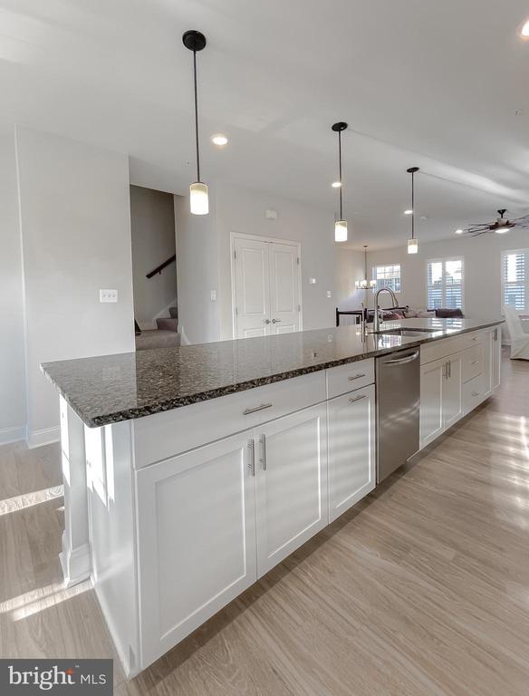 Building Photo - 23856 Myrtle Glen Way