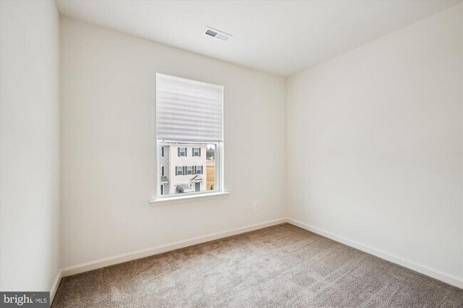 Building Photo - 2505 Boeing Way