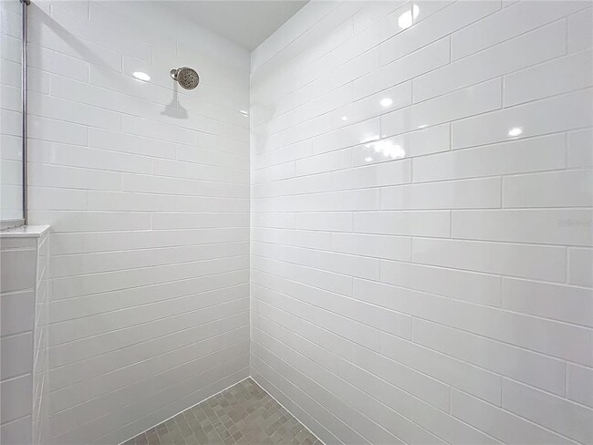 Building Photo - 15465 Hamlin Pk Dr