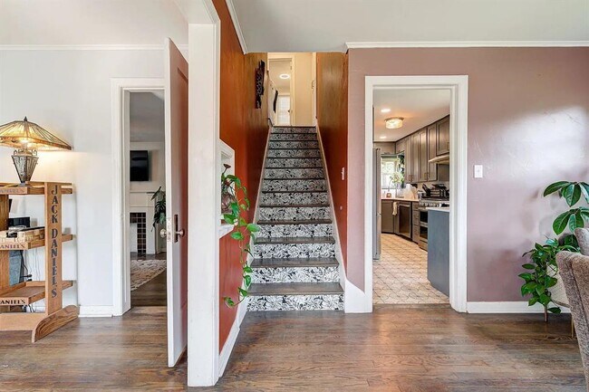 Building Photo - 3801 NW 25th St